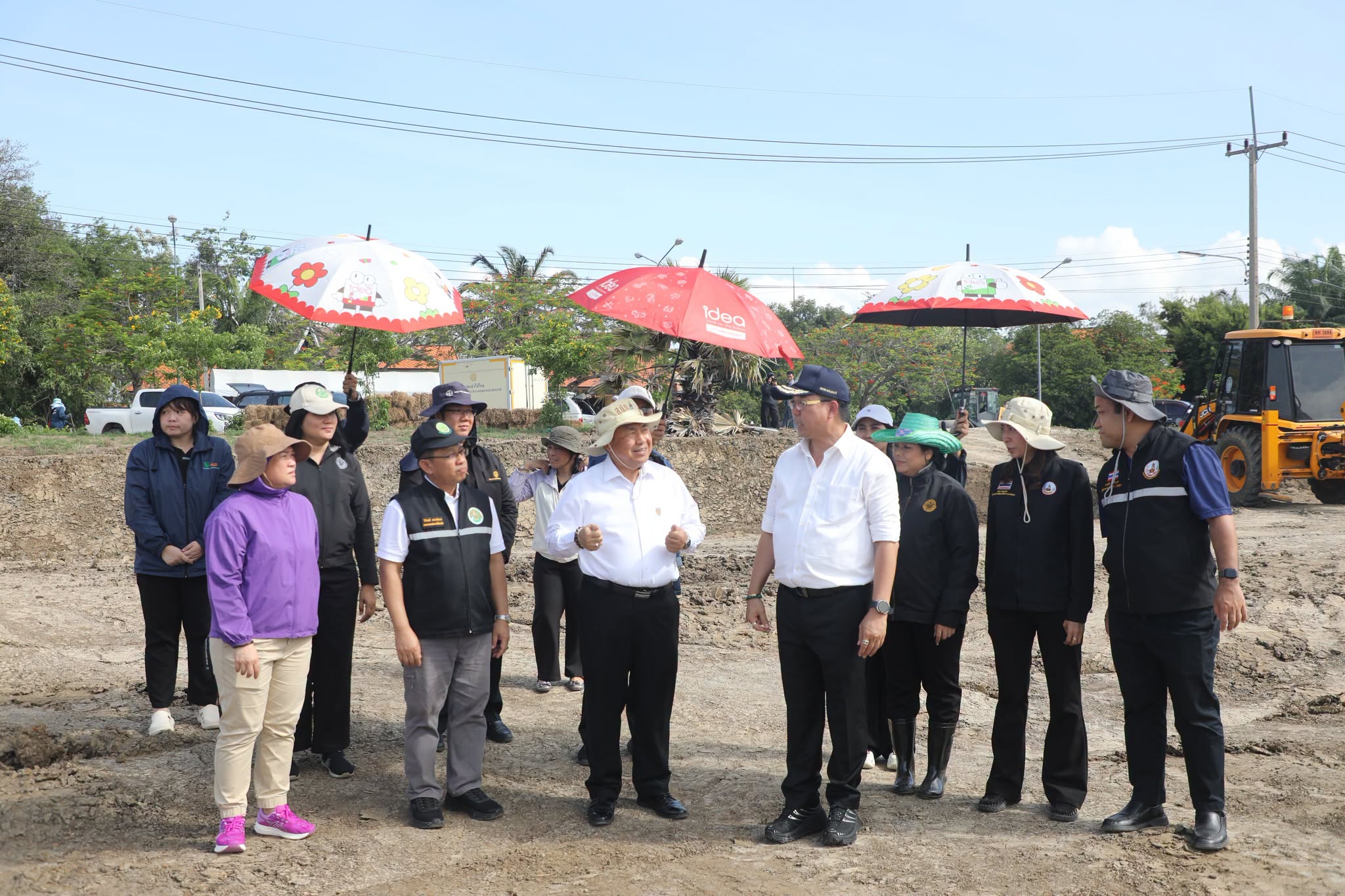 title - ส.ป.ก. ลงพื้นที่ตรวจความพร้อม เตรียมจัดงานจิตอาสาพัฒนาด้านการเกษตร ณ ศูนย์ศิลปาชีพบางไทร